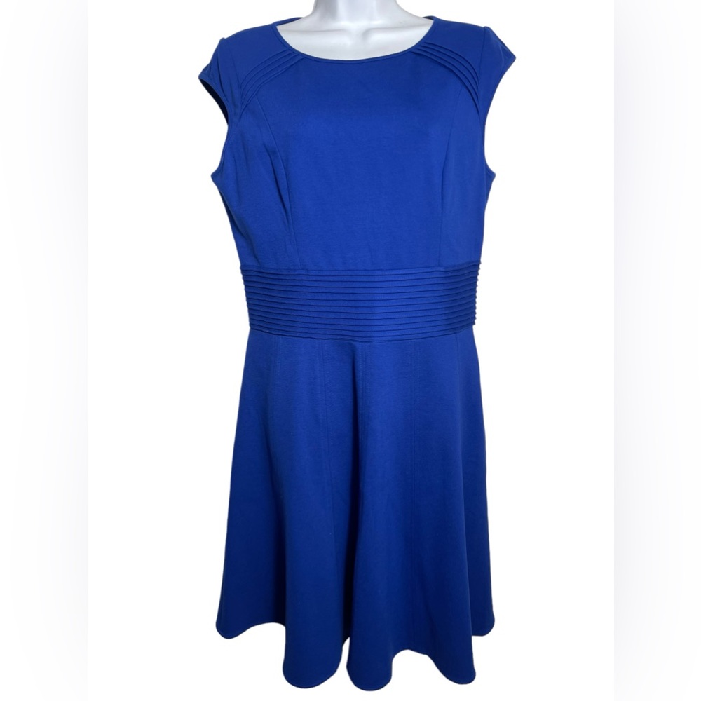 Eliza J dress size 12‎ stunning royal blue sapphire blue simple dress 💙💙💙